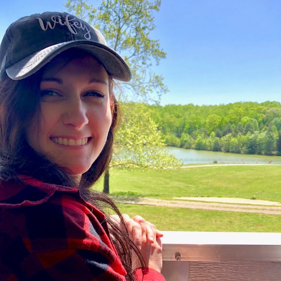 Meet your Posher, Emily - Picture 1 of 1